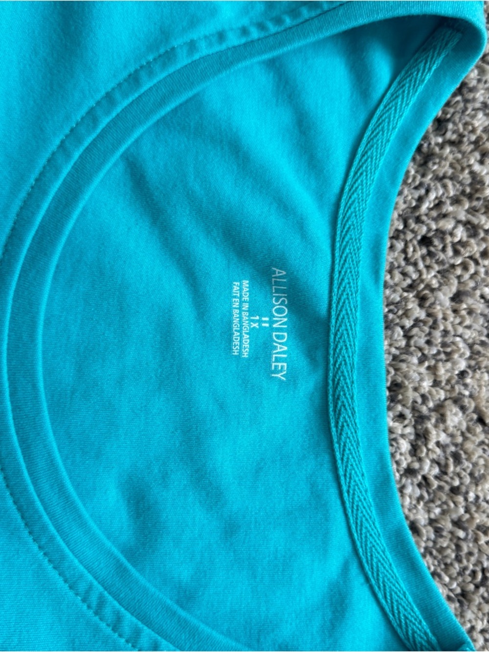 Turquoise Palm Rhinestone Tee - Picture 5 of 5